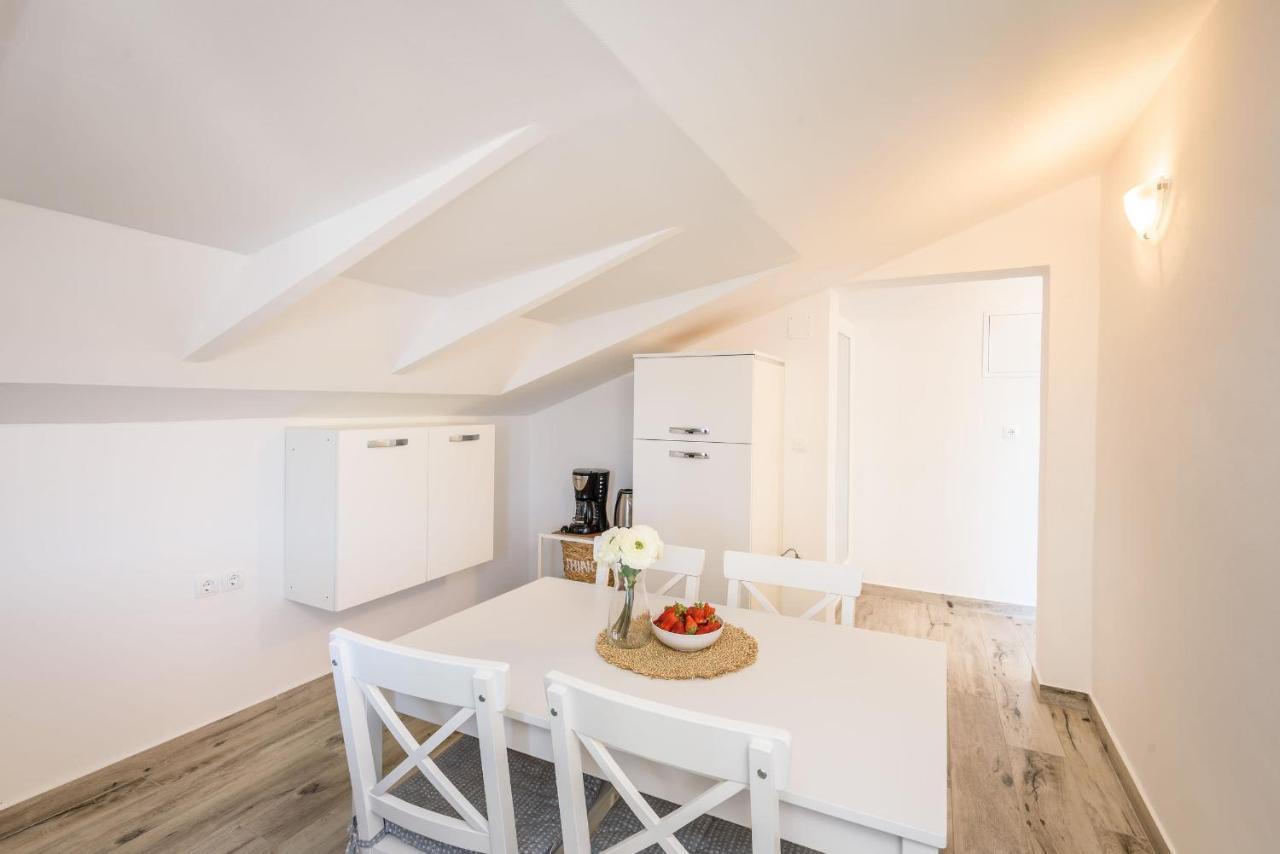Apartments Morska Vila Komarna Eksteriør billede