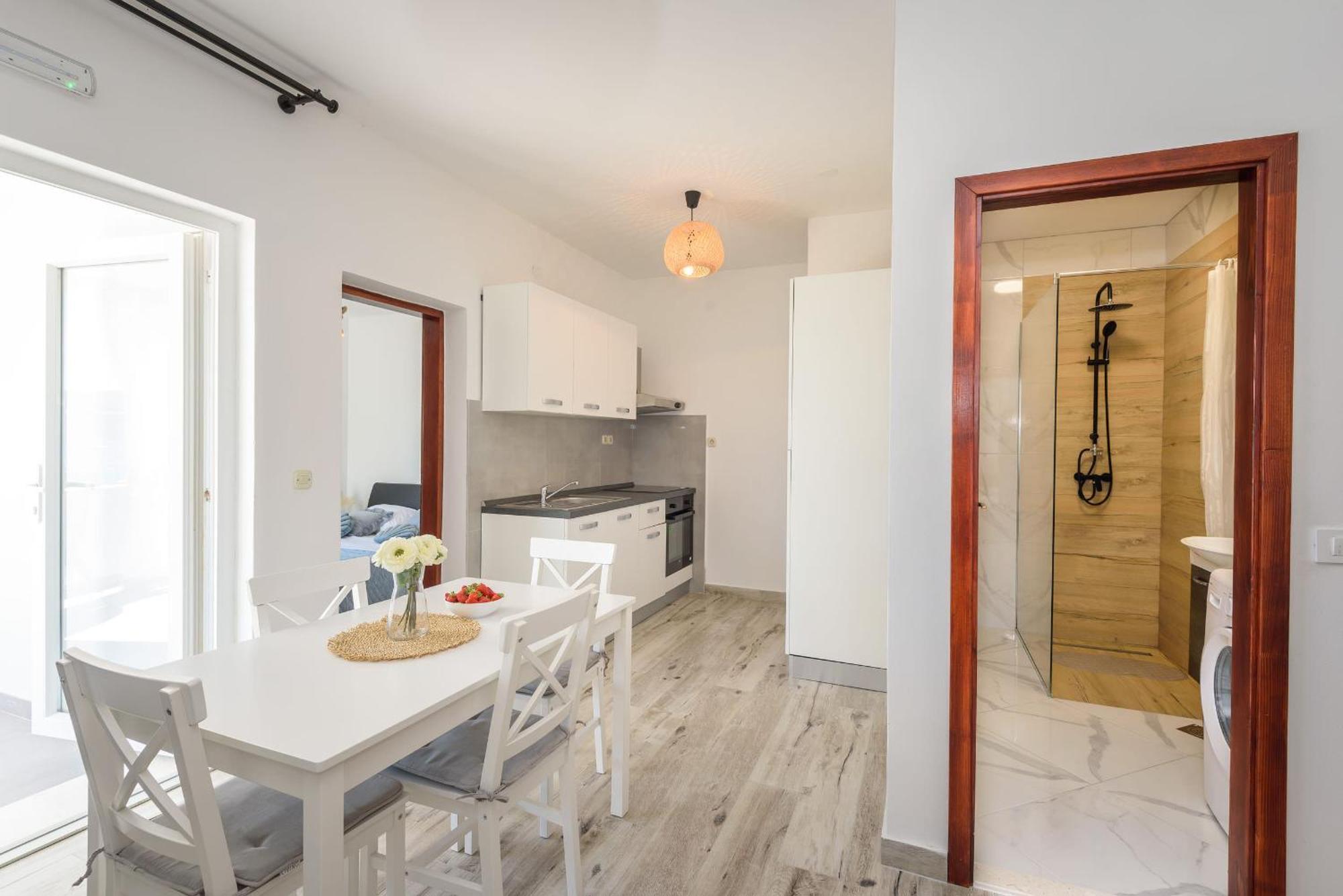 Apartments Morska Vila Komarna Eksteriør billede